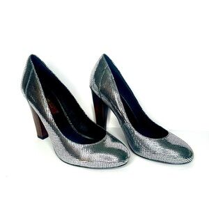 7 For All Mankind Silver Textured Wood Heels Size 7.5
